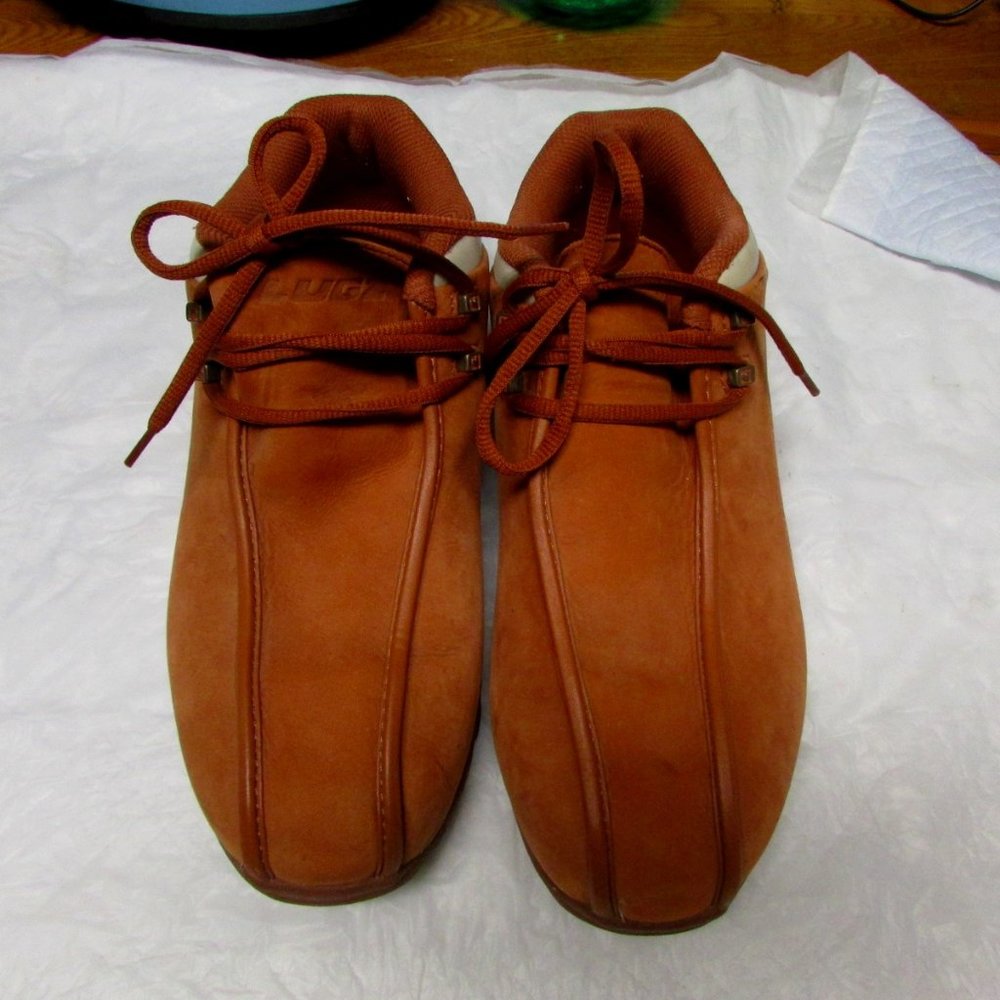 MEN'S SHOES SIZE 10 1/2    LIKE NEW